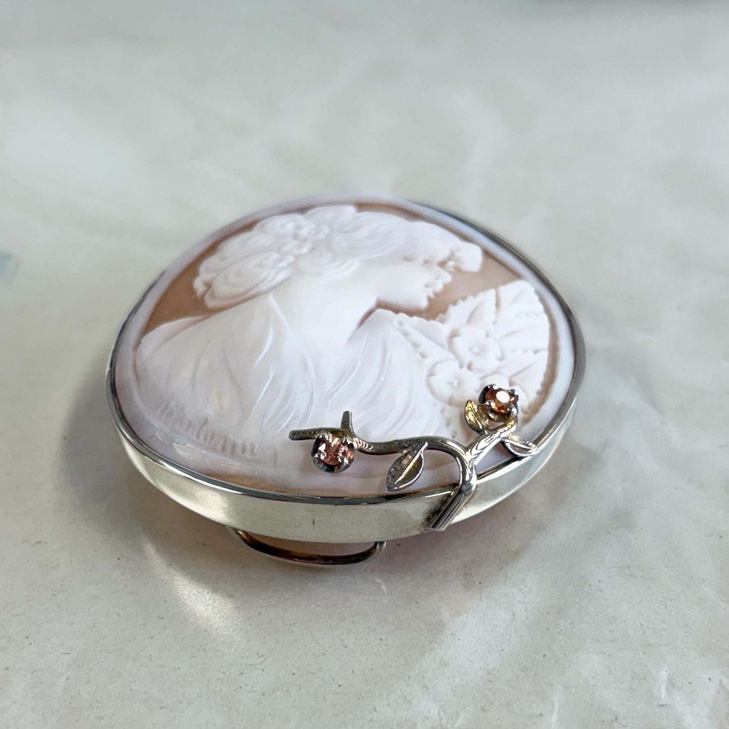 SV900(Pt) カメオ/サファイア ブローチ