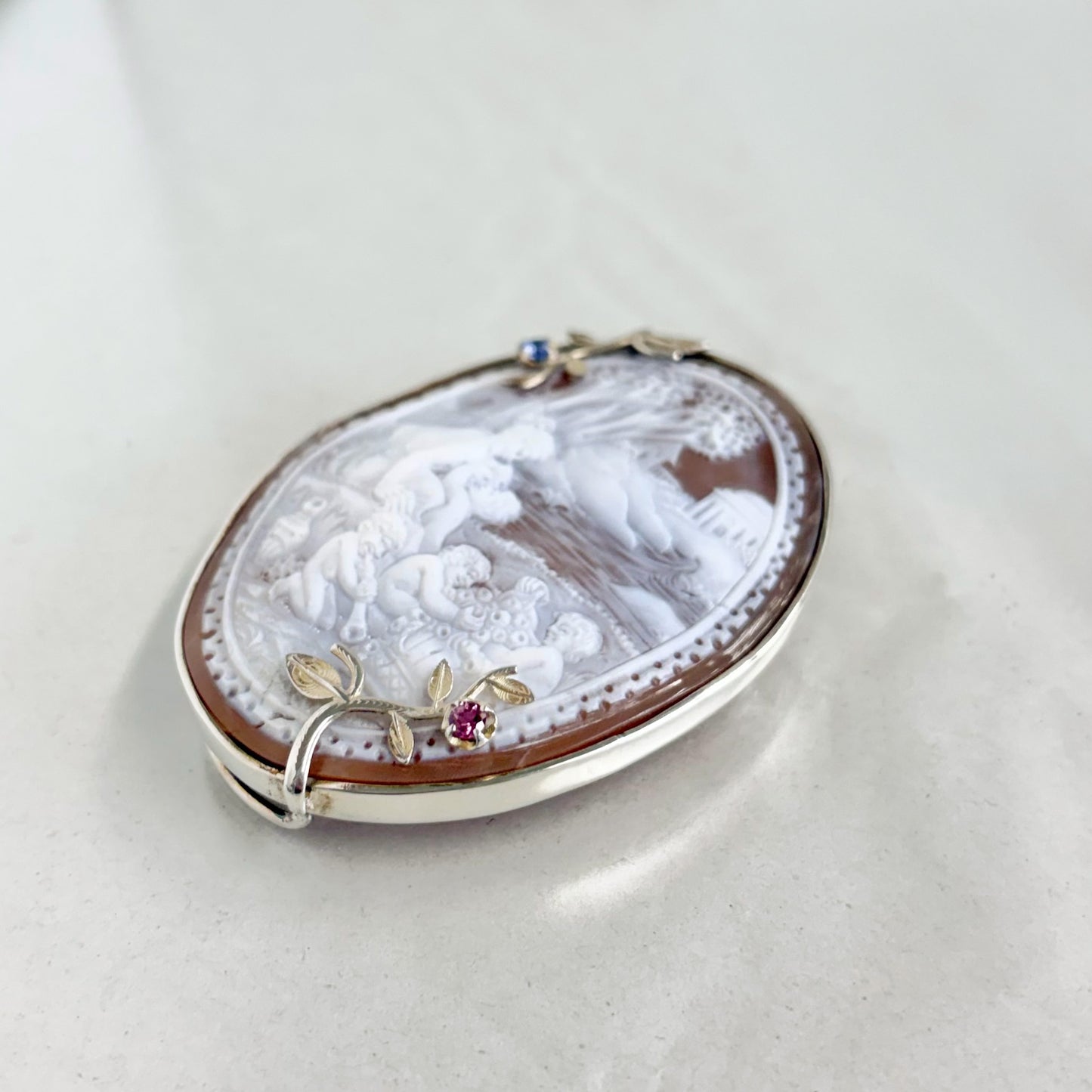 SV900(Pt) カメオ/トルマリン/タンザナイト ブローチ