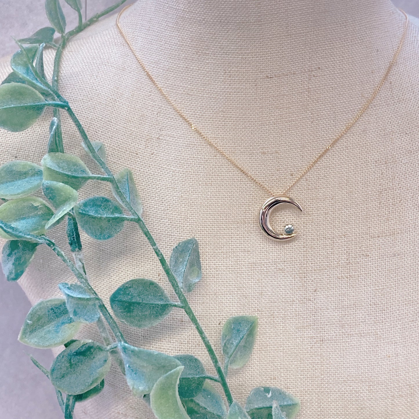 サファイアネックレス