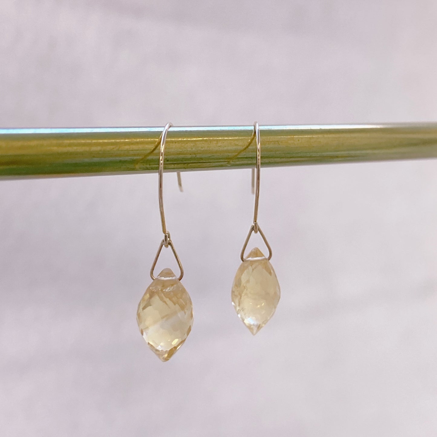 シトリンピアス