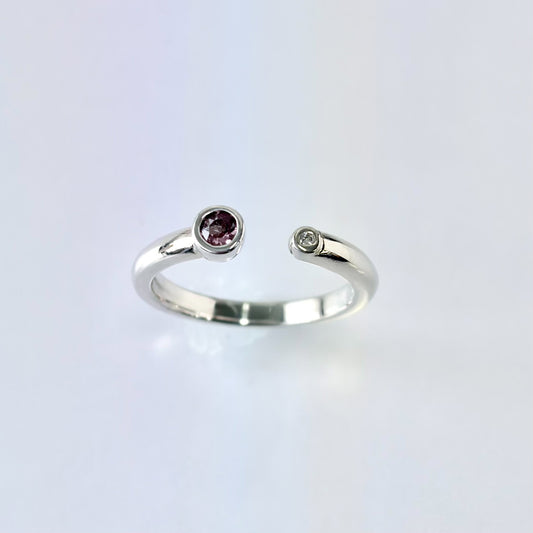 SV900(Pt)　カラーチェンジガーネット/ダイヤモンド0.01ctリング