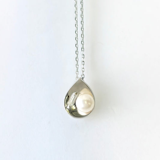 SV900(Pt)　チェーンSV925   パール/ダイヤモンド0.03ct  ネックレス