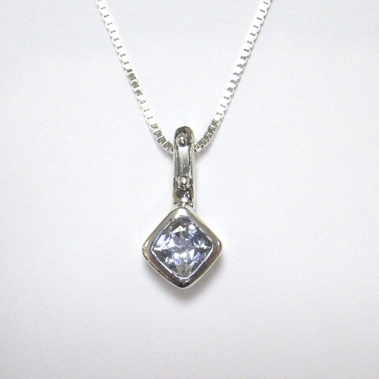 SV900(Pt)　チェーンSV925   アクアマリン/ダイヤモンド0.04ct  ネックレス