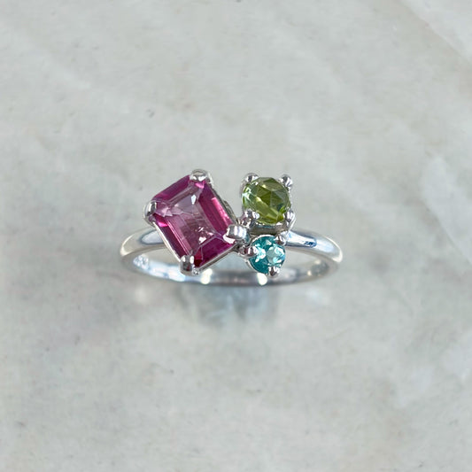 SV900(Pt)　ピンクトパーズ/ペリドット/アパタイトリング