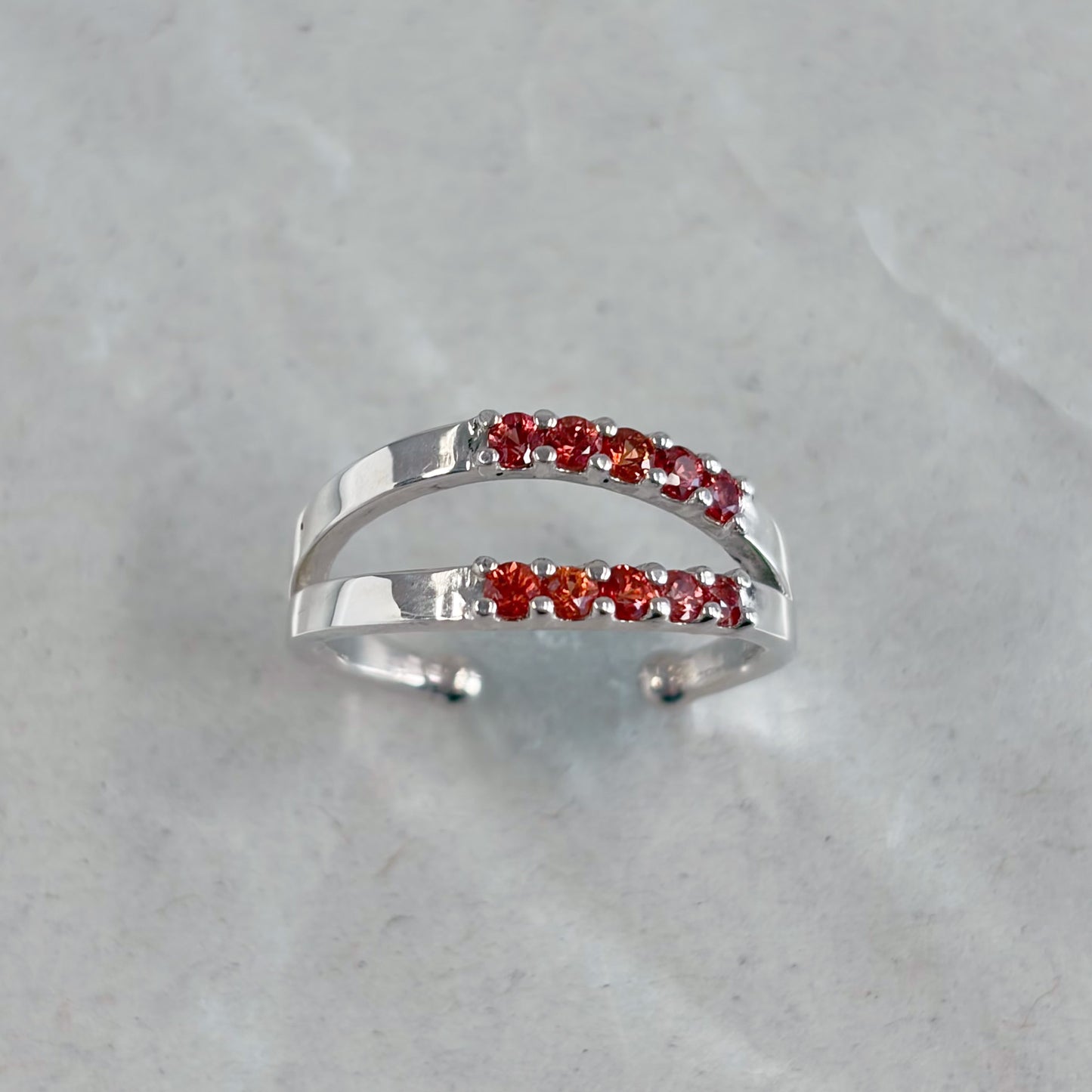 SV900(Pt)   オレンジサファイア　イヤーカフ