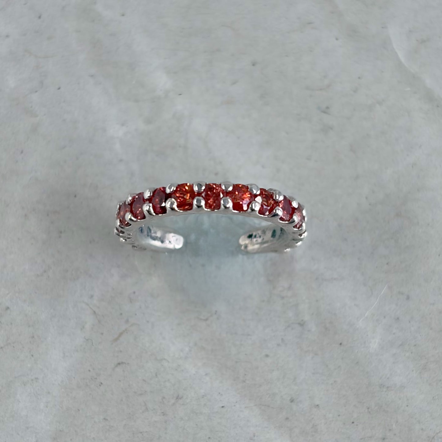 SV900(Pt)   オレンジサファイア15ｐ　イヤーカフ