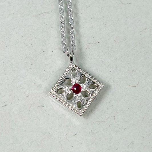 SV900(Pt)　チェーンSV925   ルビー  ネックレス