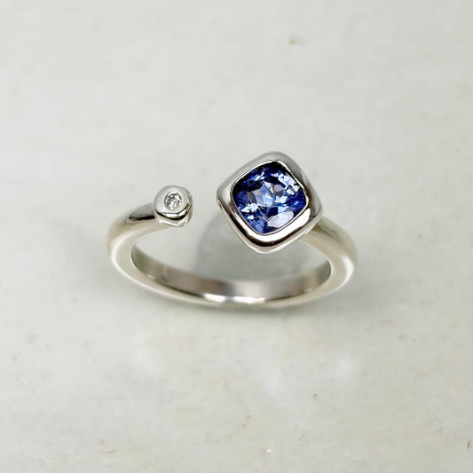 SV900(Pt)　タンザナイト/ダイヤリング
