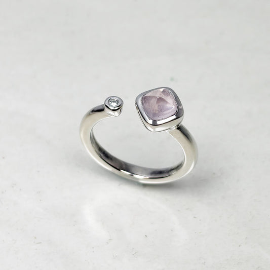 SV900(Pt)　ローズクォーツ/ダイヤリング