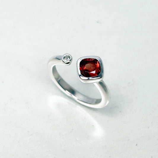 SV900(Pt)　オレゴンサンストーン/ダイヤリング