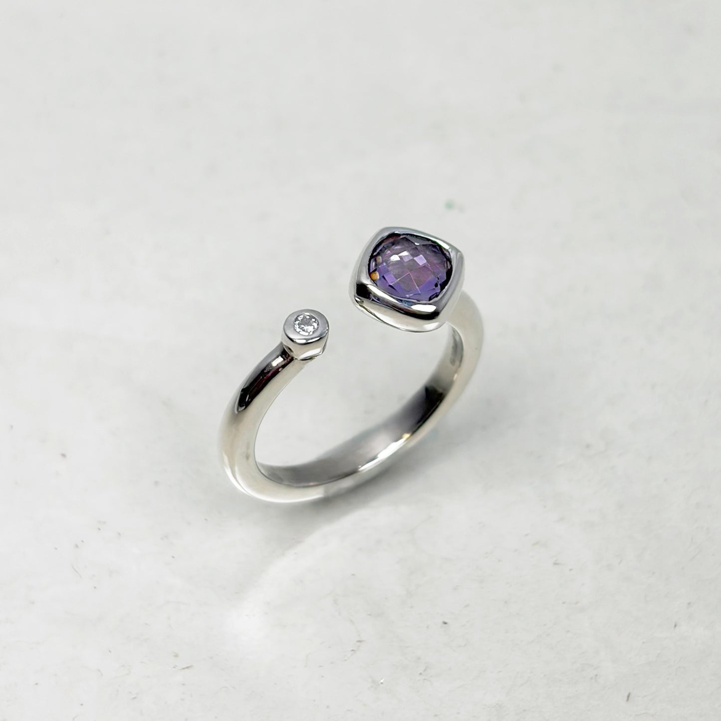 SV900(Pt)　ピンクアメジスト/ダイヤリング