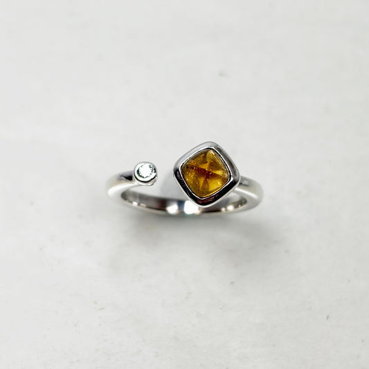 SV900(Pt)　シトリン/ダイヤリング