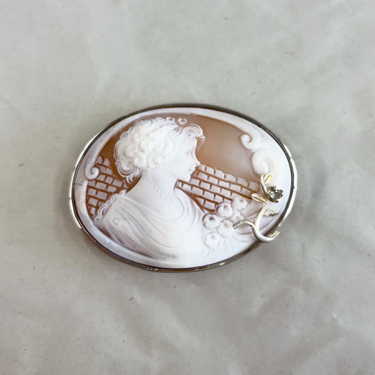 SV900(Pt)   シェルカメオ/サファイア　ブローチ