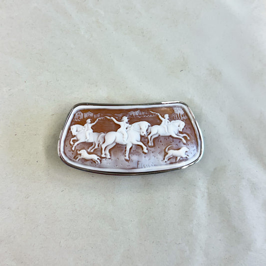 SV900(Pt)   シェルカメオ　ブローチ