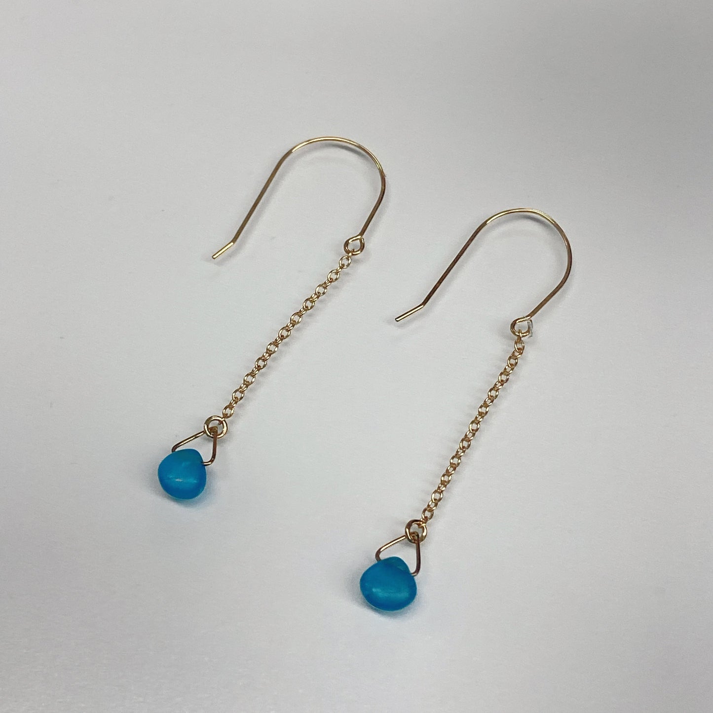 ネオンブルーアパタイトピアス