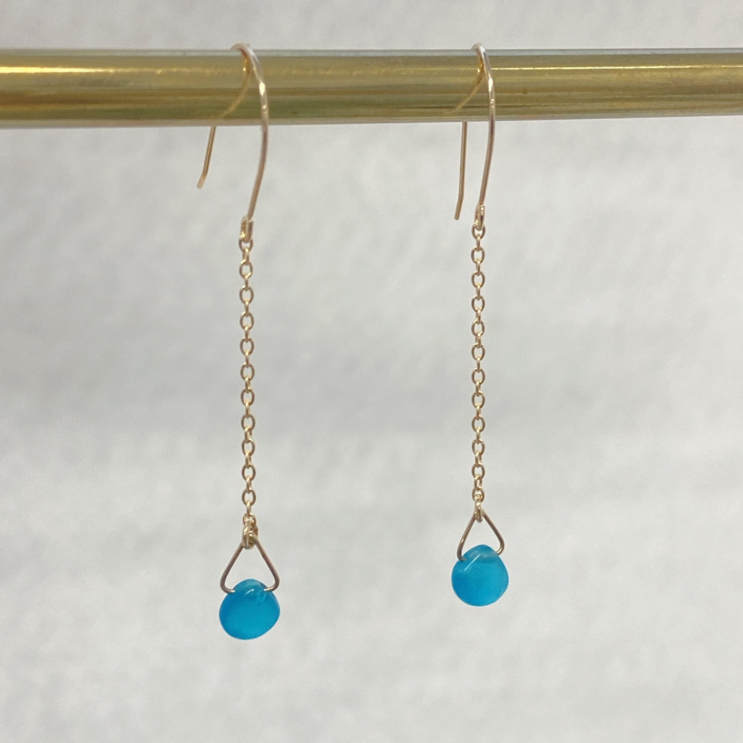 ネオンブルーアパタイトピアス