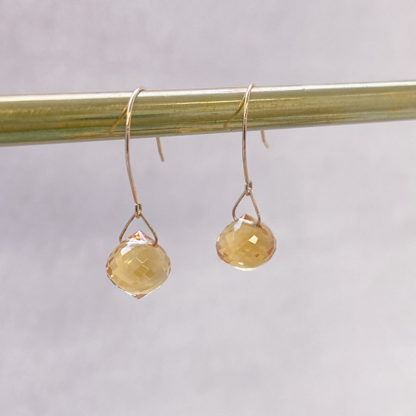 シトリンピアス