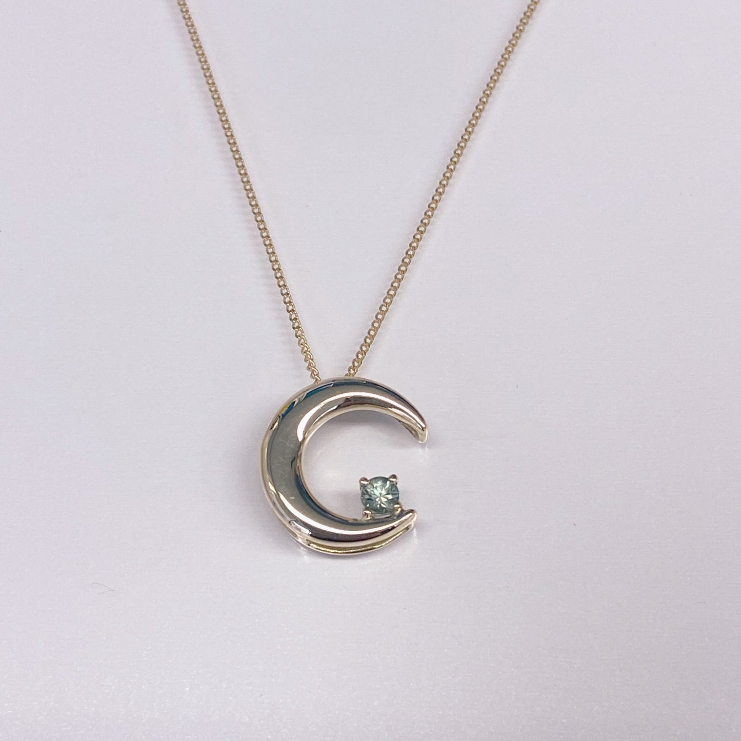 サファイアネックレス