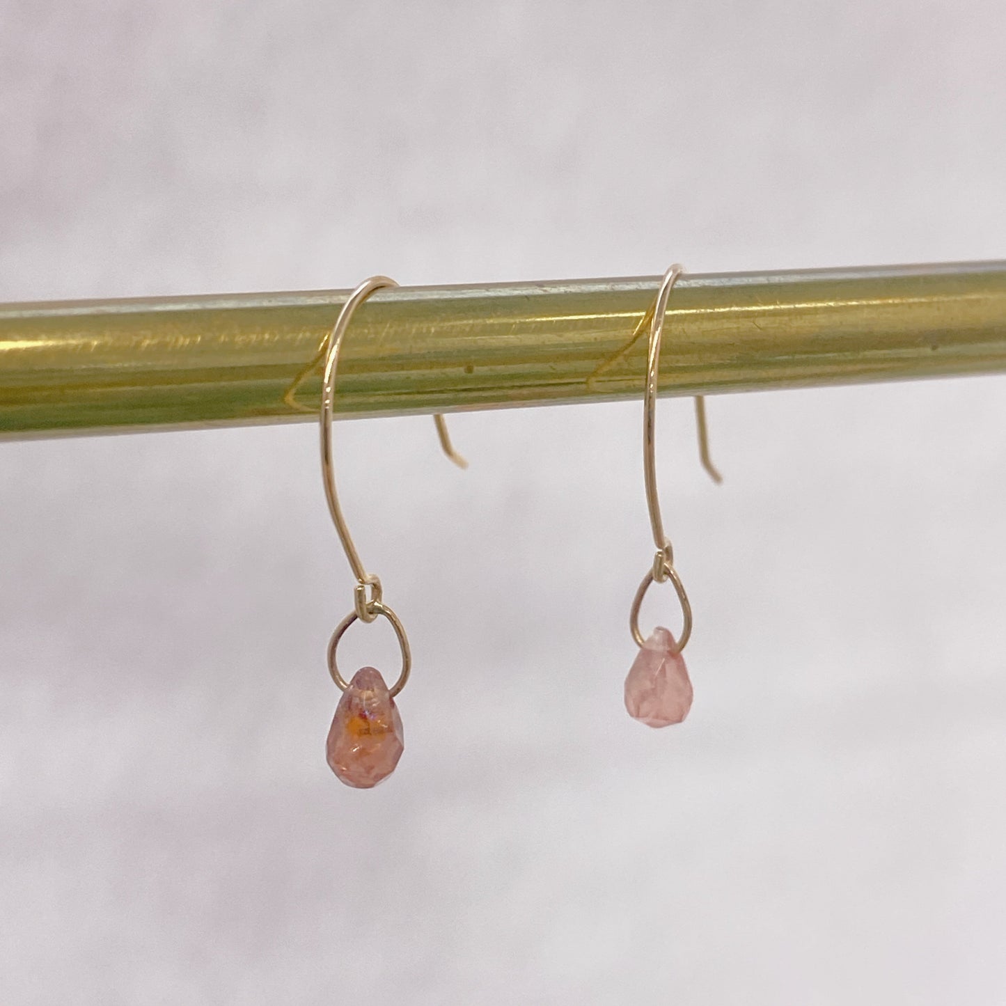 マルチカラースピネルピアス