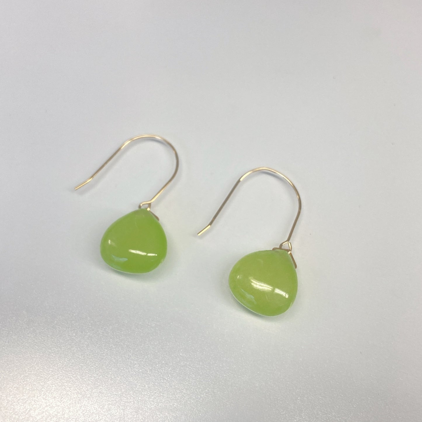 イエローグリーンクォーツァイトピアス