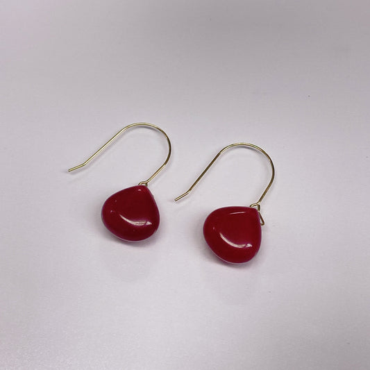 レッドクォーツァイト（染色）ピアス