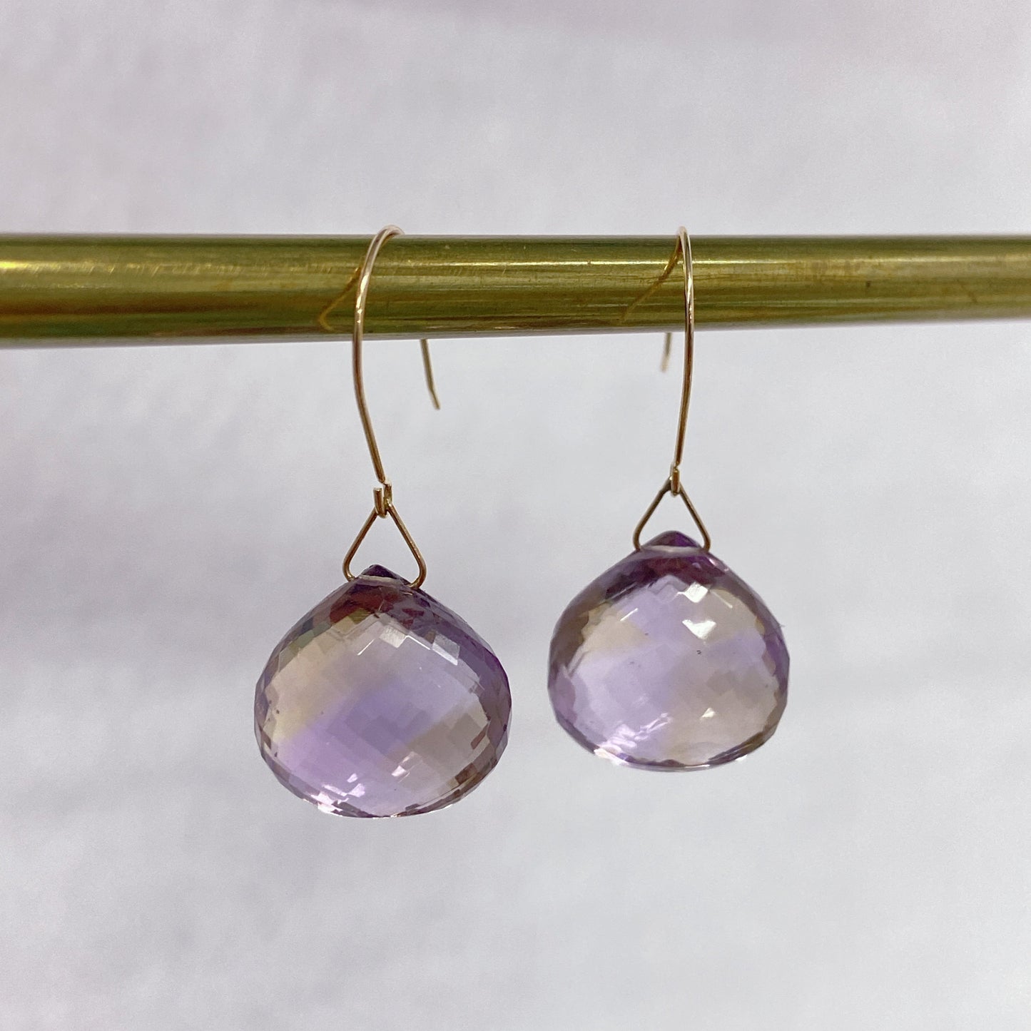 アメトリンピアス