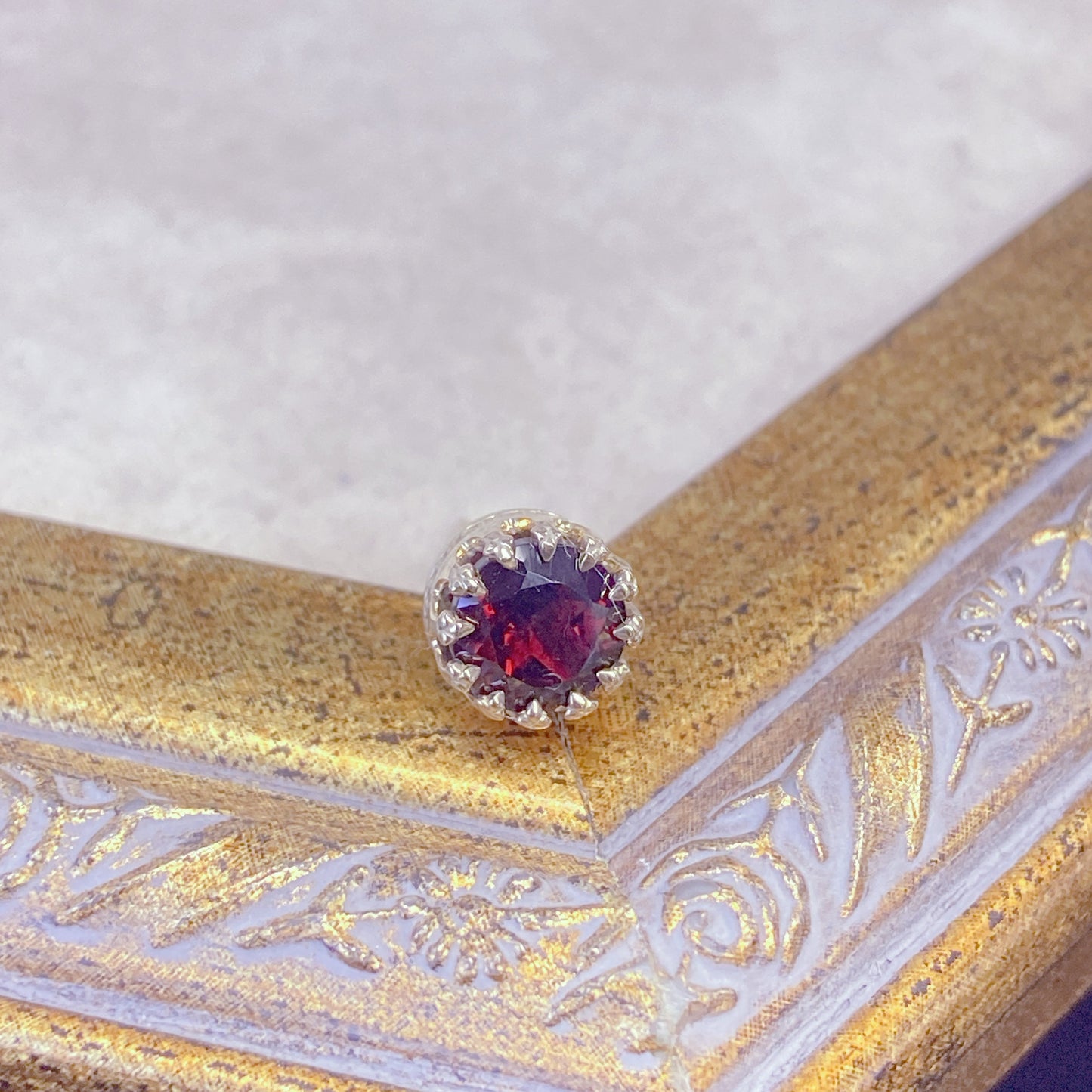 ロードライトガーネットピアス