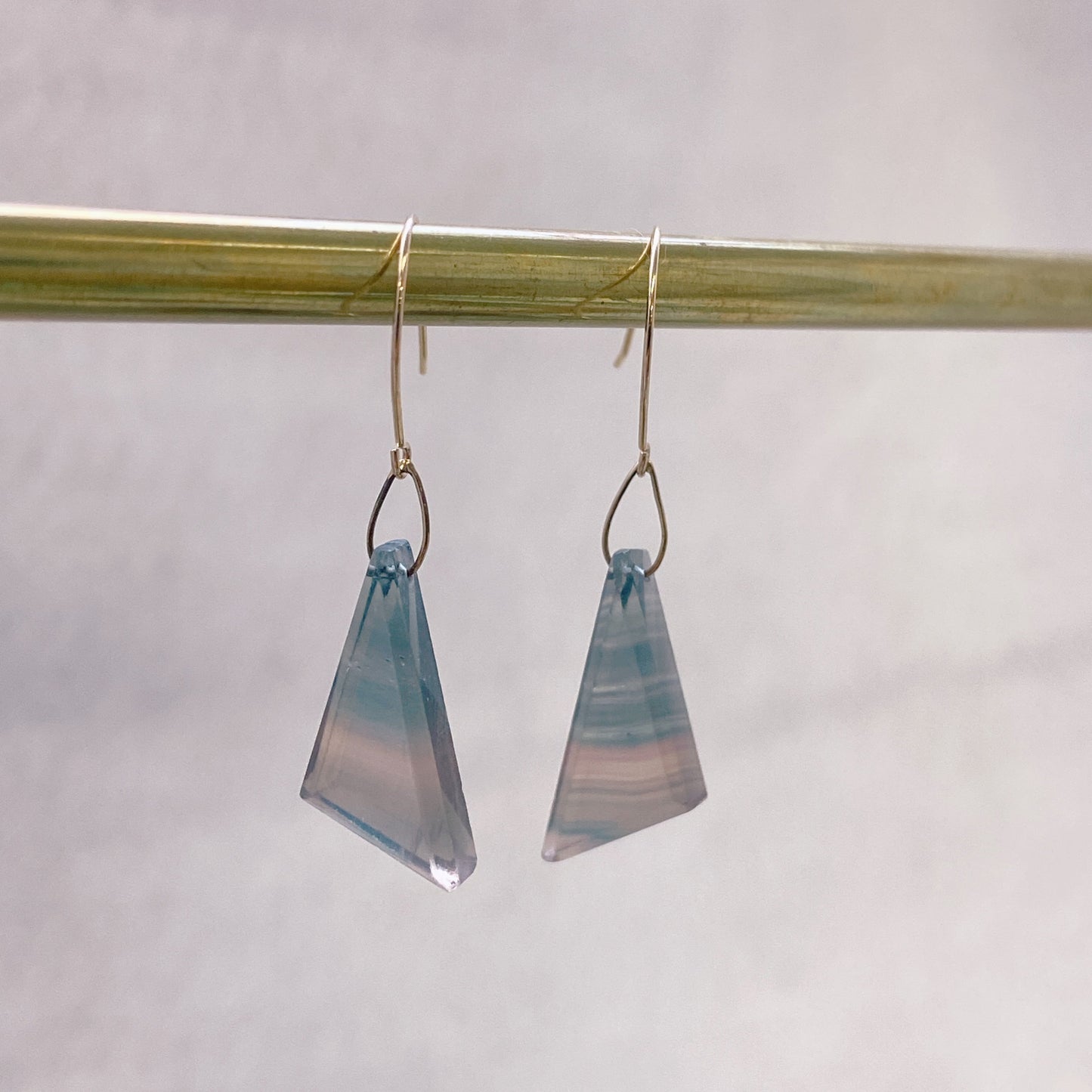 マルチカラーフローライトAAAピアス